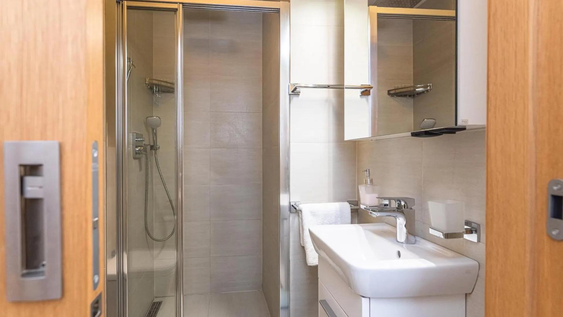 Wishlist Prague Residences - Karlin Free Parking 0*,  Czech Republic