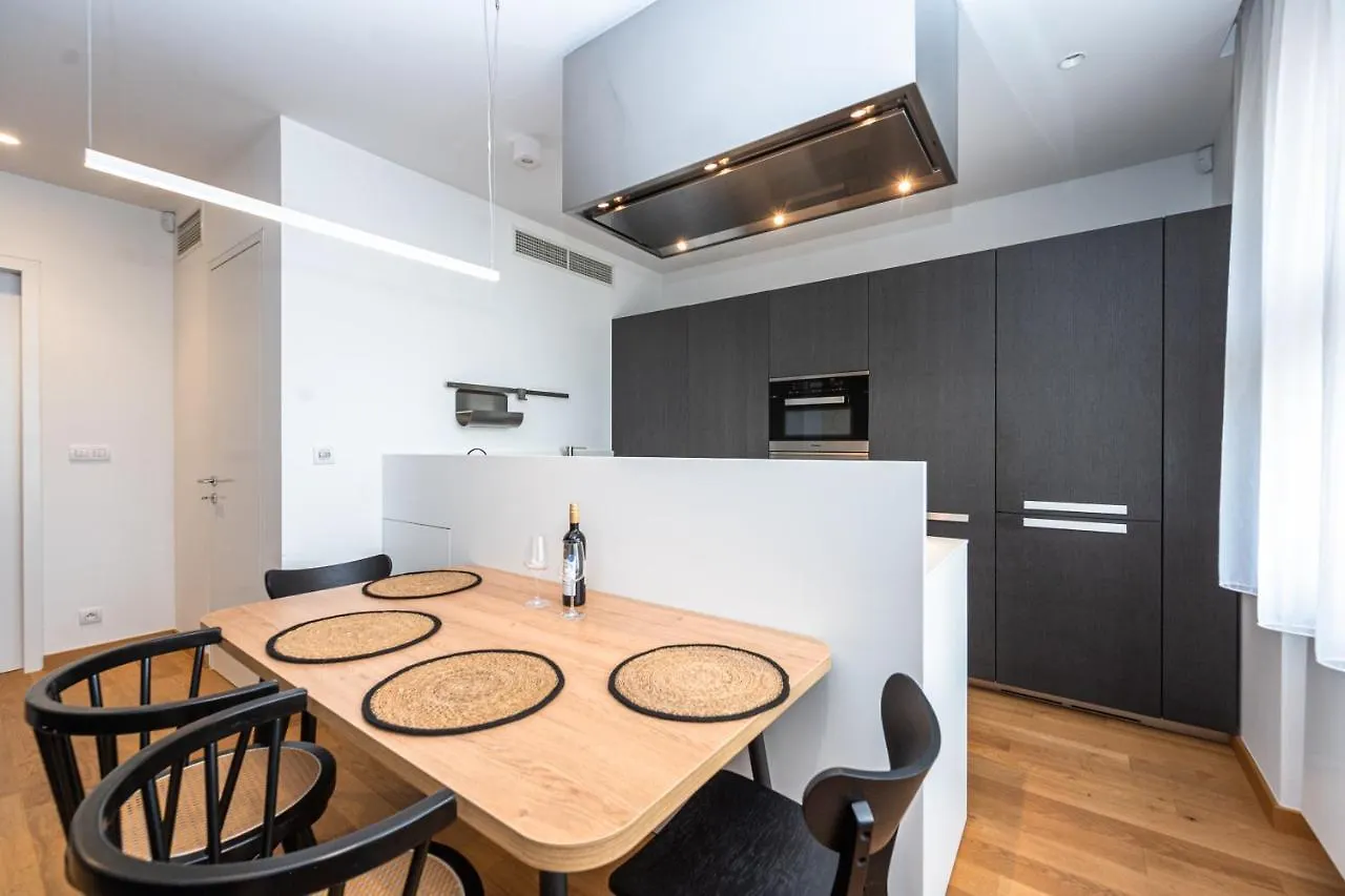 Wishlist Prague Residences - Karlin Free Parking アパート