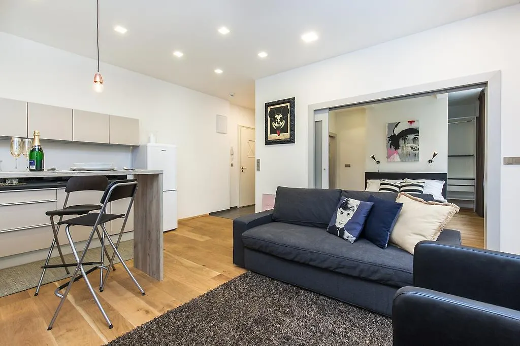 Wishlist Prague Residences - Karlin Free Parking 0*,